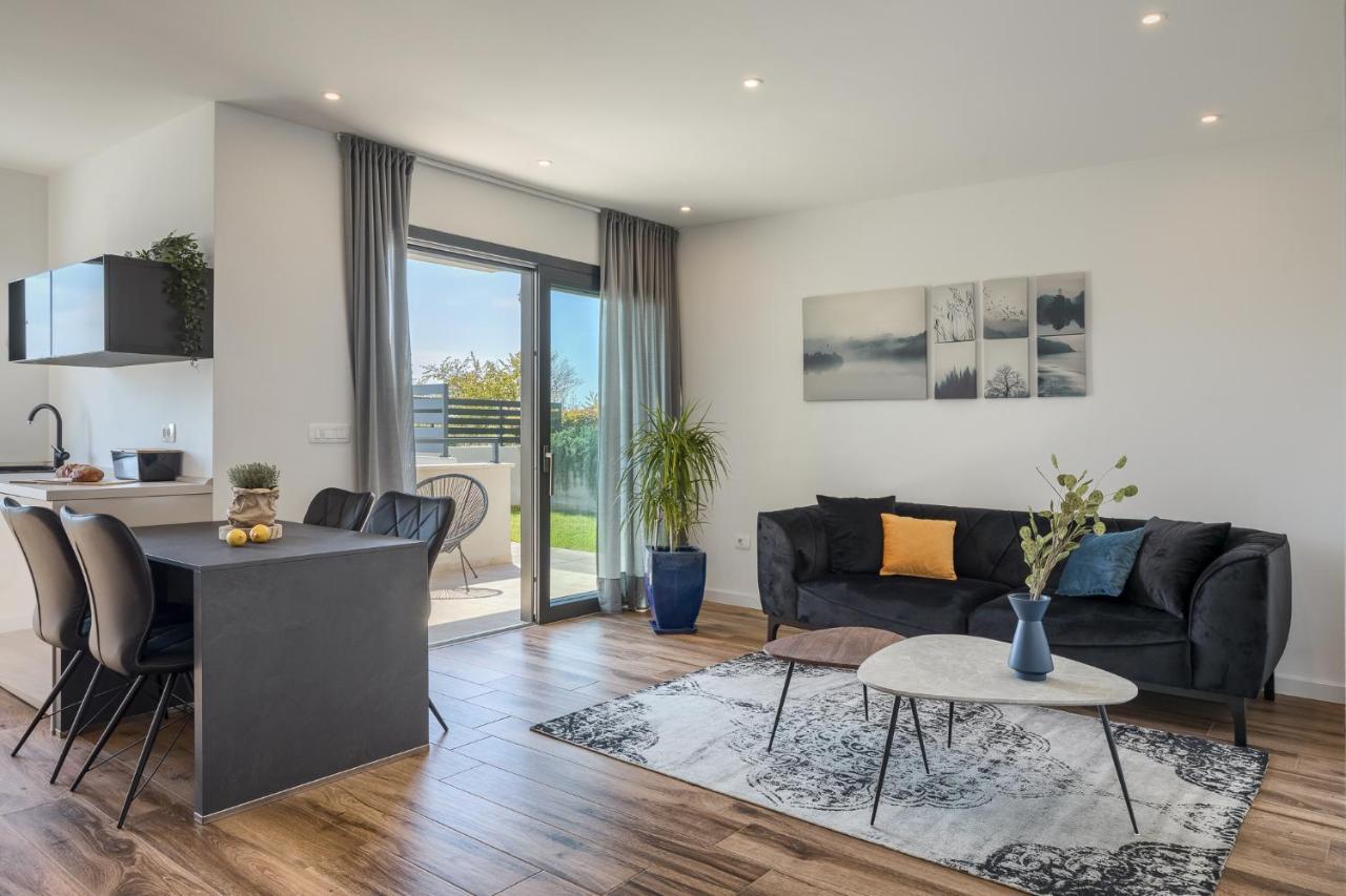 Belvedere Holidays Novigrad  Bagian luar foto