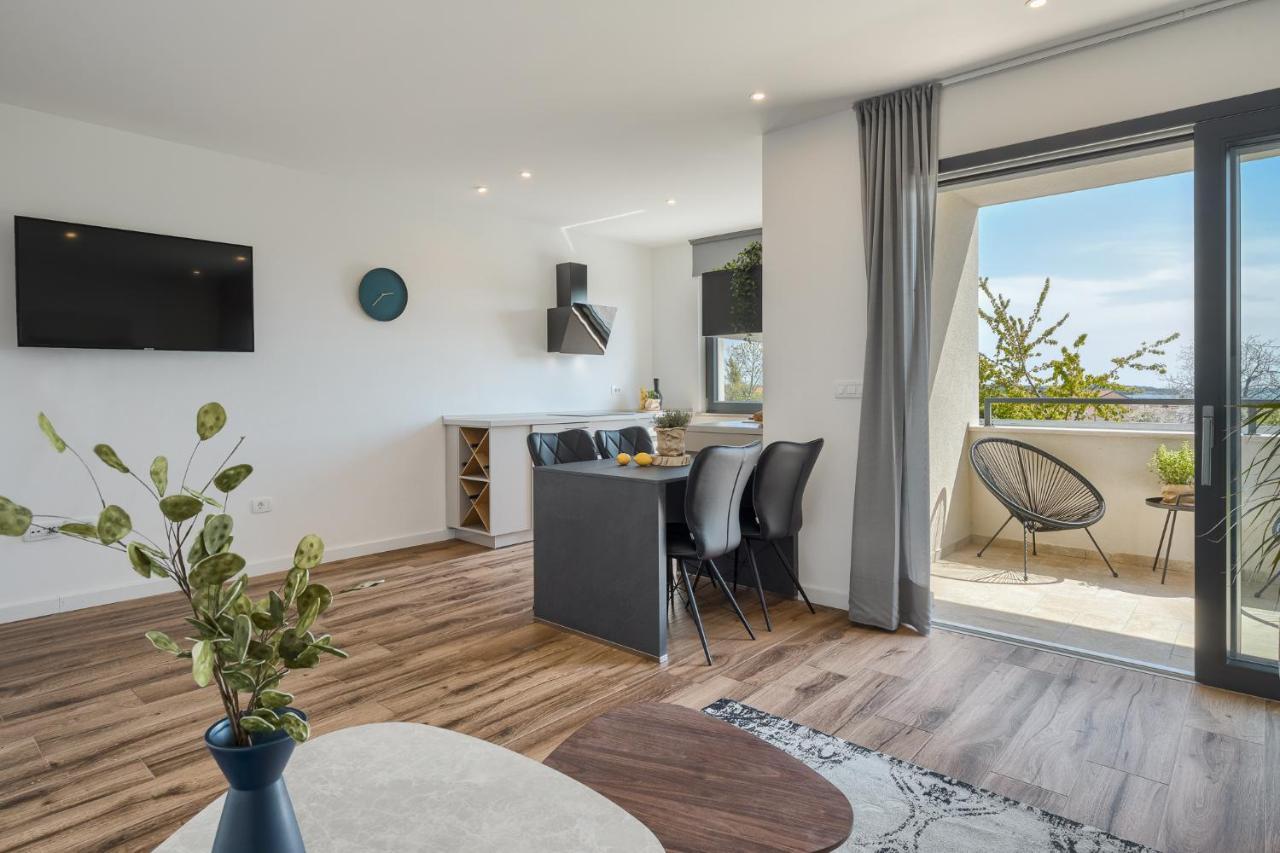Belvedere Holidays Novigrad  Bagian luar foto
